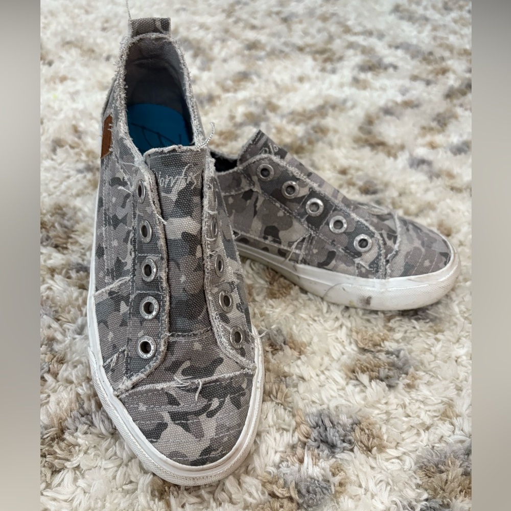 Blowfish Stylish Gray Camouflage Ladies Shoes